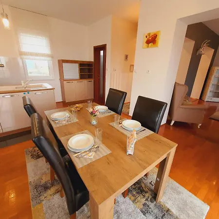 Adel Apartman Miskolc Exterior foto