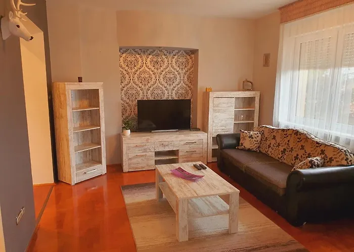 Adel Apartman