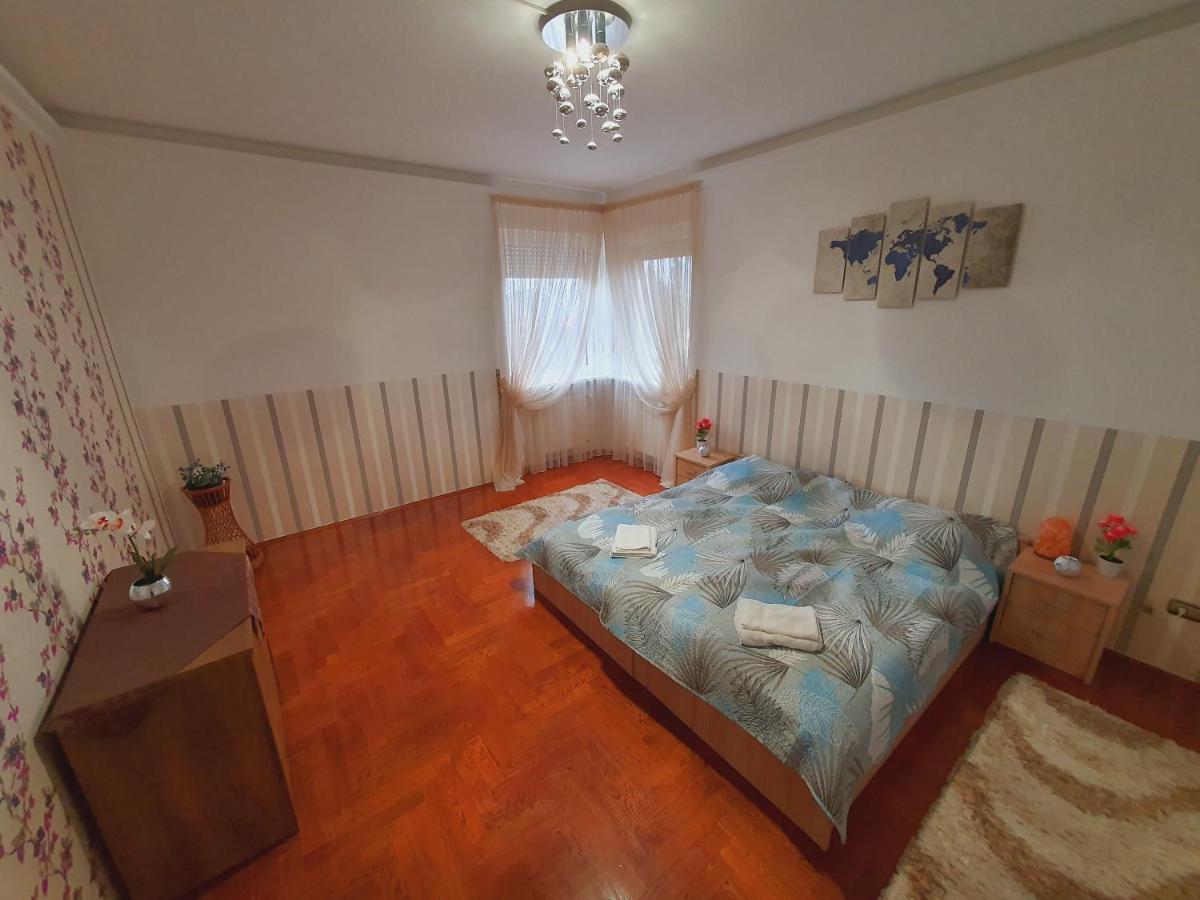 Apartment Adel *