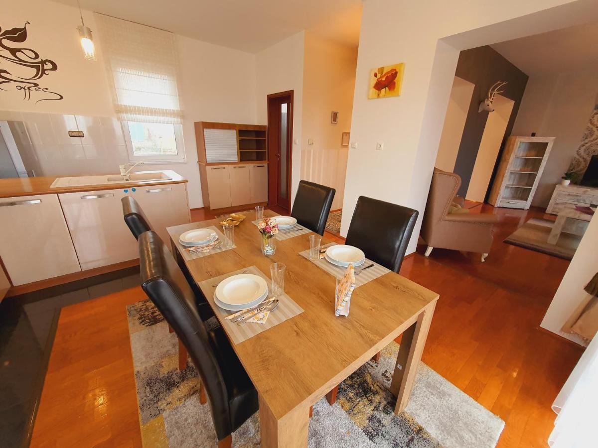 Adel Apartment